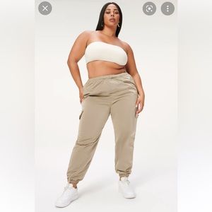 Good American cargo pant